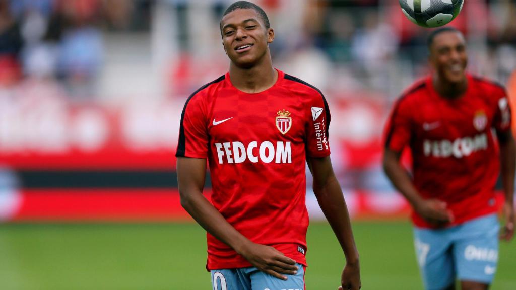 Mbappé, durante un entrenamiento con el Mónaco.