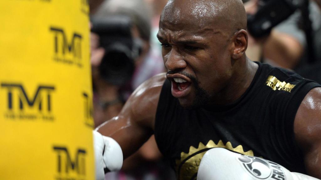 Mayweather entrena antes de la pelea.