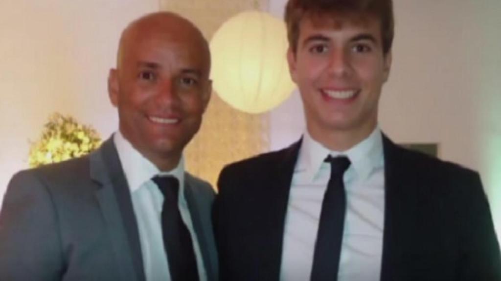 Patrick Nogueira con Walfran, hermano del hombre al que el joven asesinó, antes del asesinato.