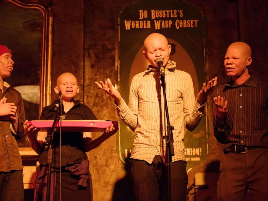 Primer concierto del grupo en Londres.