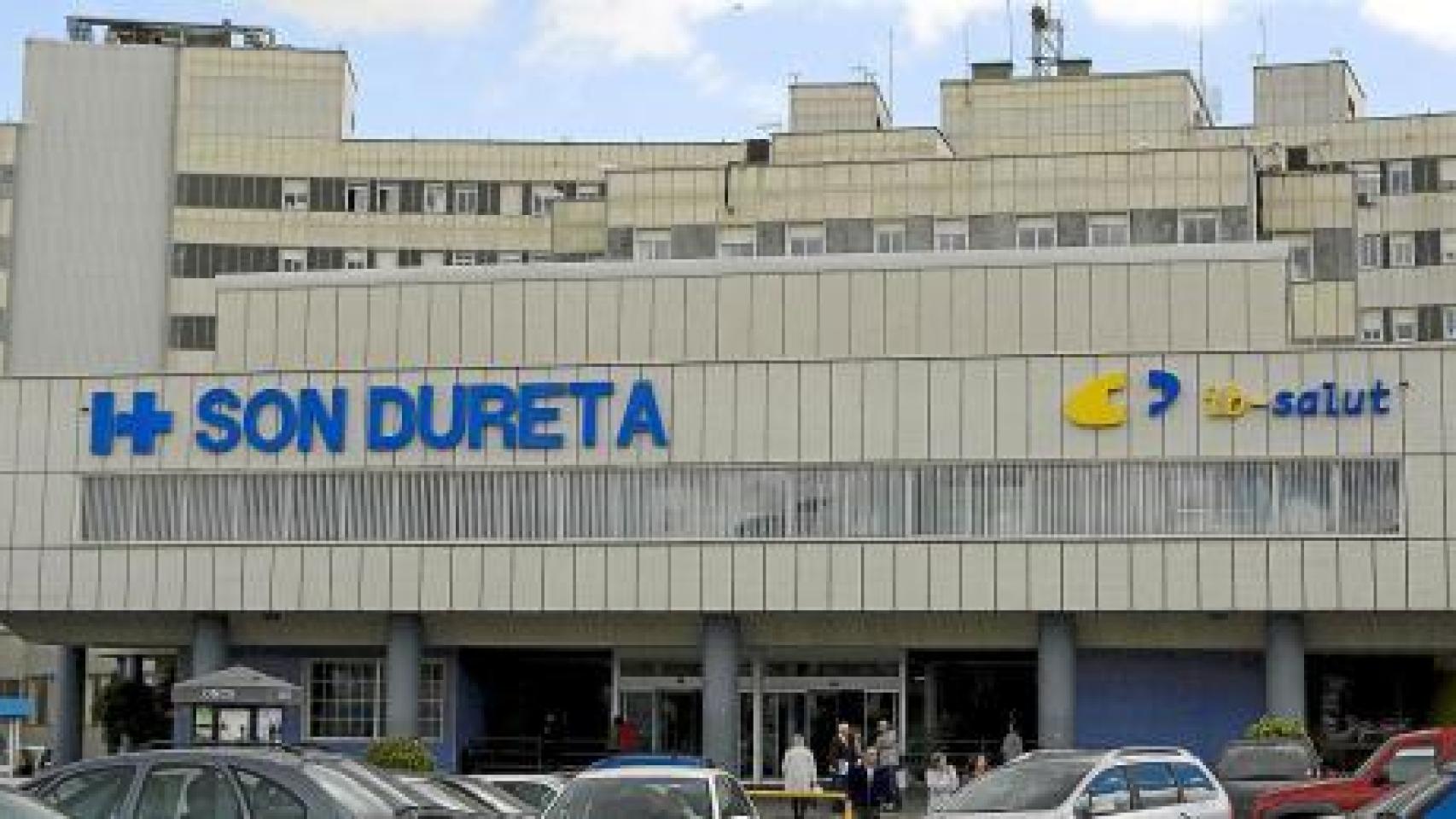 Fachada del hospital mallorquín de Son Dureta
