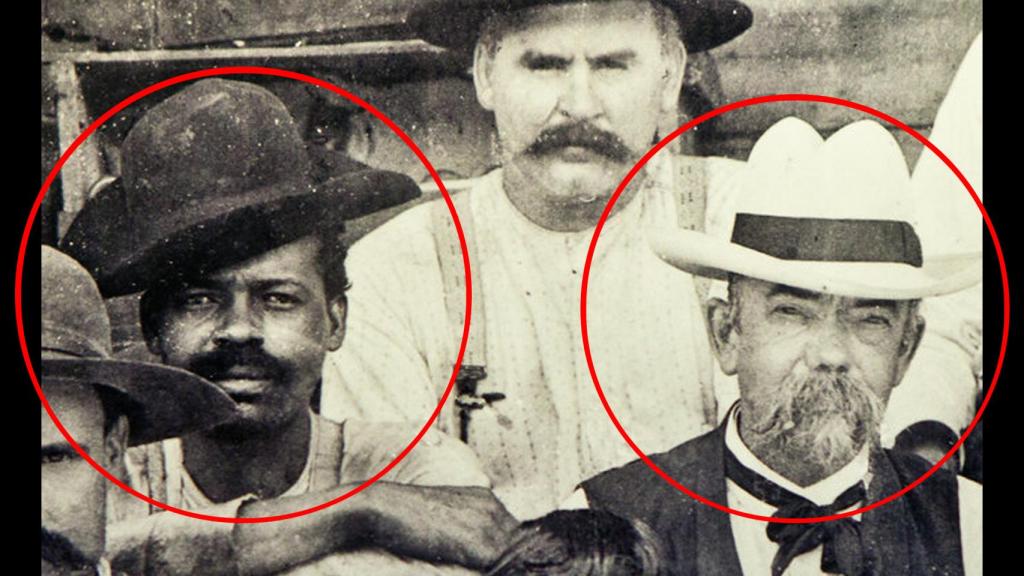 Una foto de la antigua oficina de Jack Daniel (abajo a la derecha) con el Nathan Green, creador de su whiskey, a su izquierda.