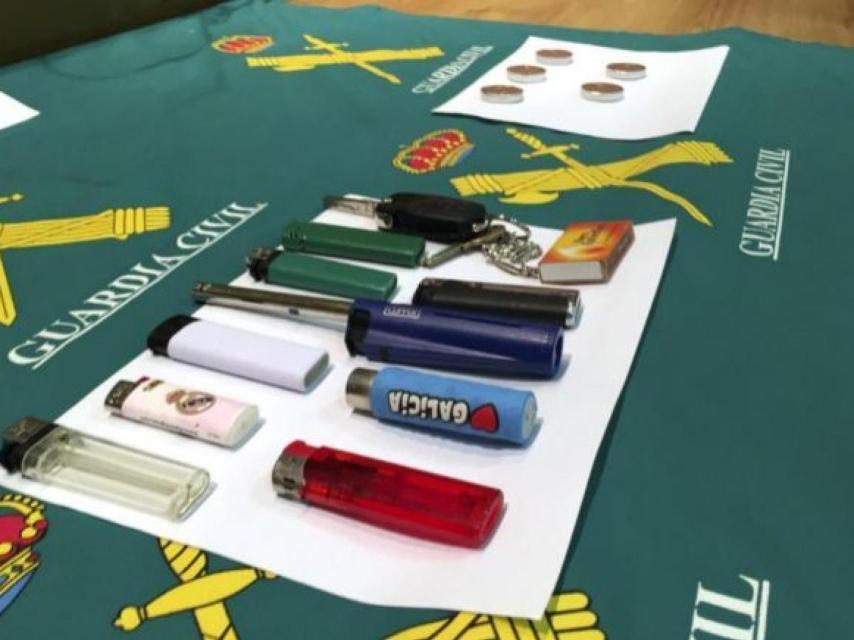 El arsenal incendiario incautado a Mari Carmen G.G.