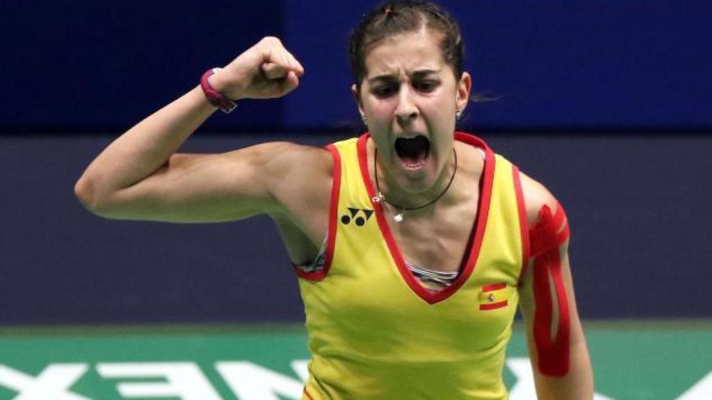 Carolina Marín celebra un punto.