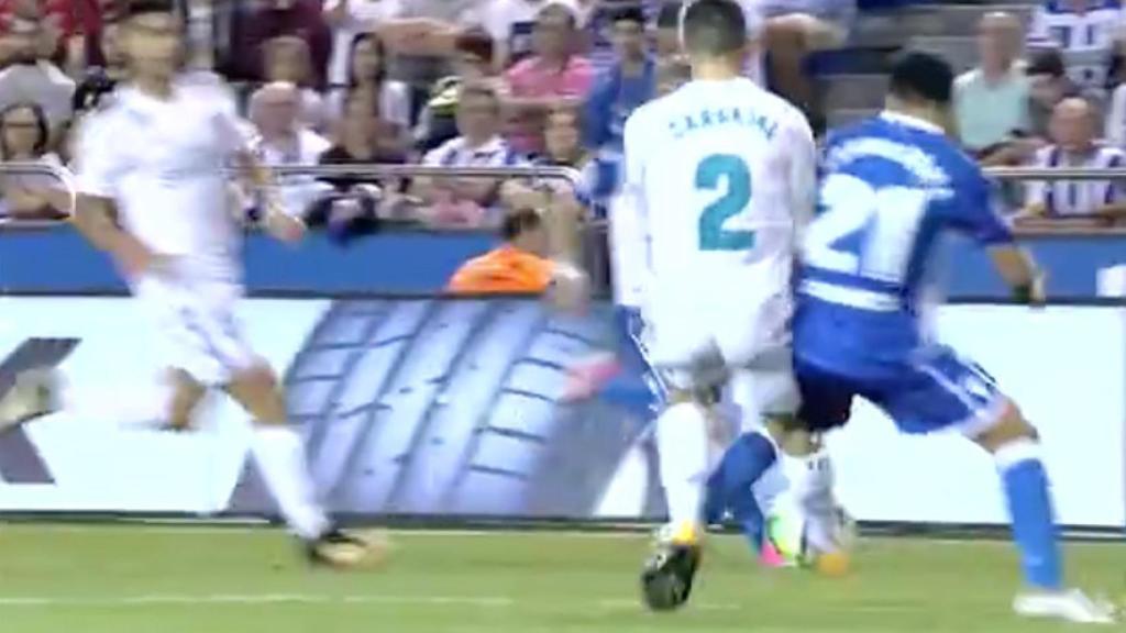 Penalti pitado a favor del Deportivo