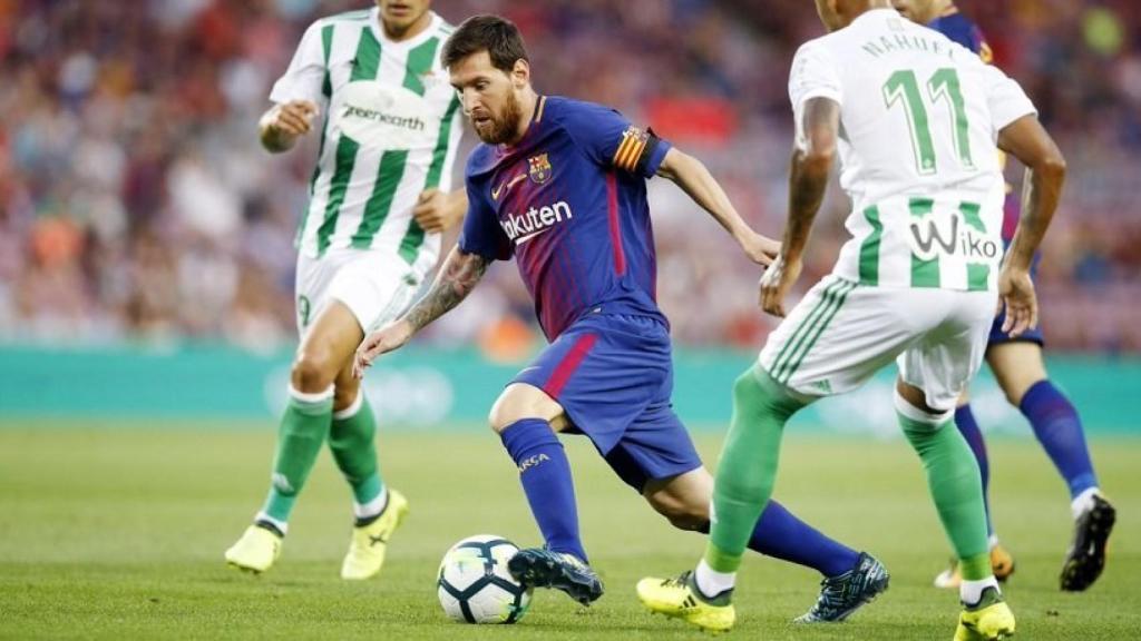 Messi ante el Betis. Foto: Twitter (@FCBarcelona_es)