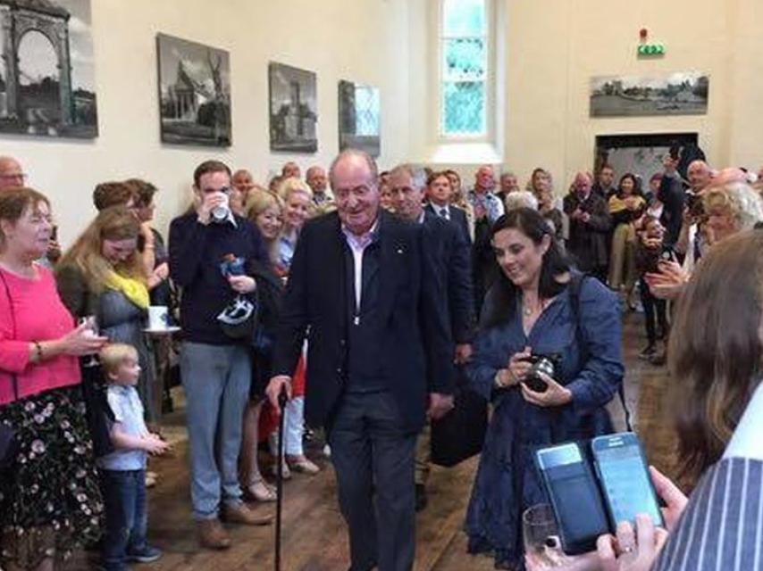 El rey emérito, a su llegada a la inauguración en Clonmellon.