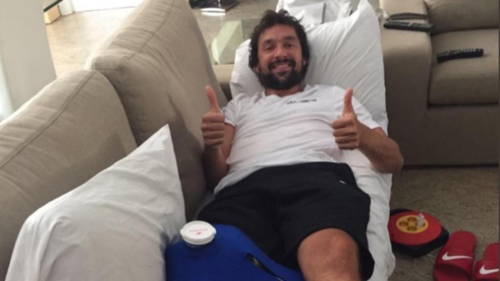 Llull tras ser operado. Foto: Twitter (@23llull).