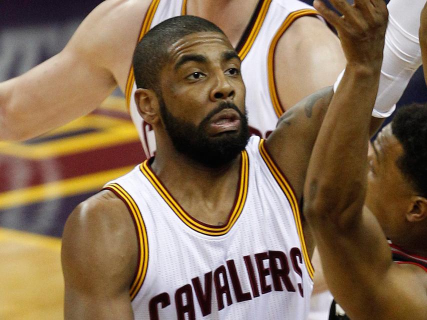 Kirie Irving y Isaiah Thomas.