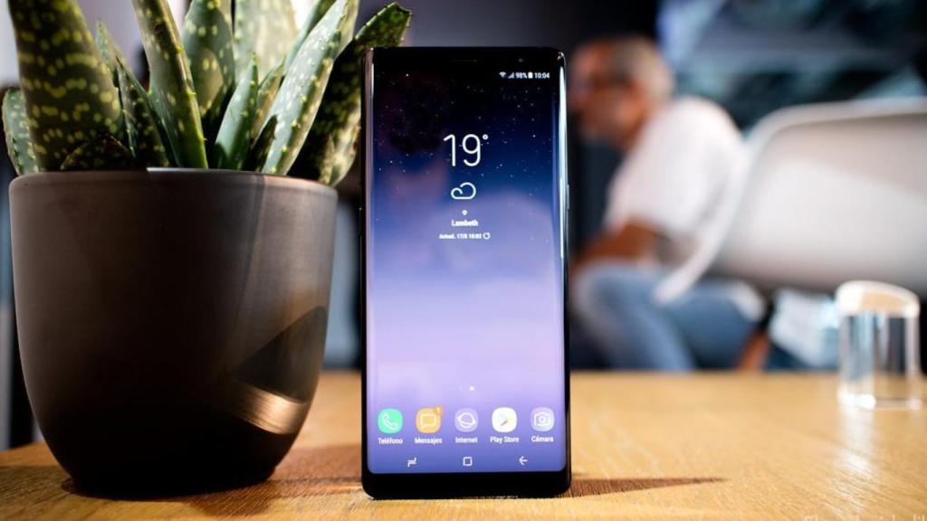 Los móviles grandes han llegado para quedarse, pero no son para todo el mundo