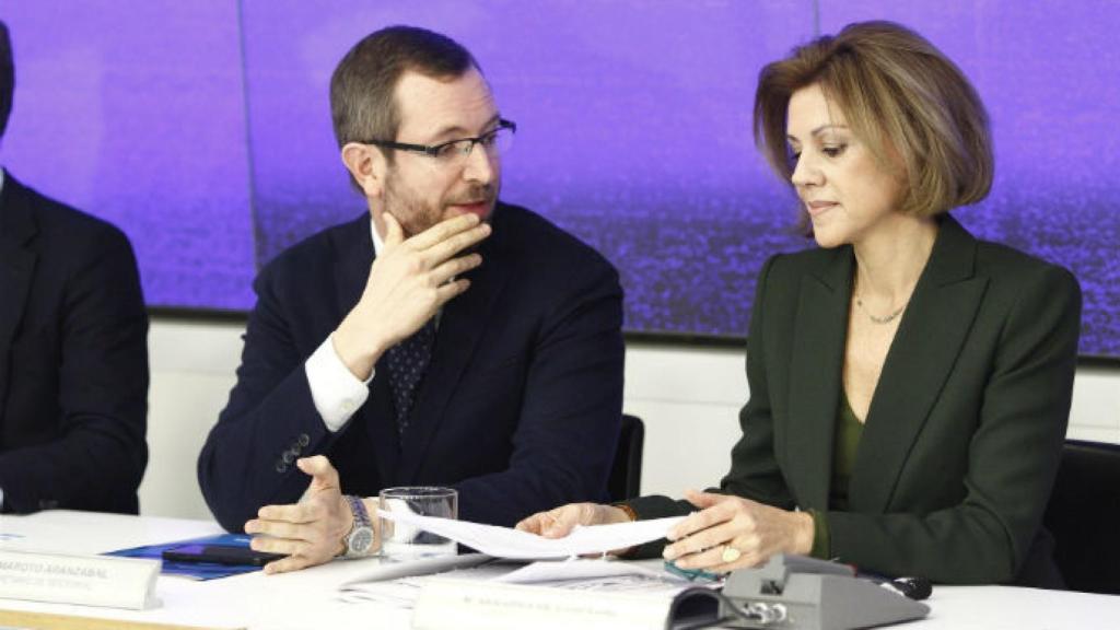 Maroto junto a Cospedal.