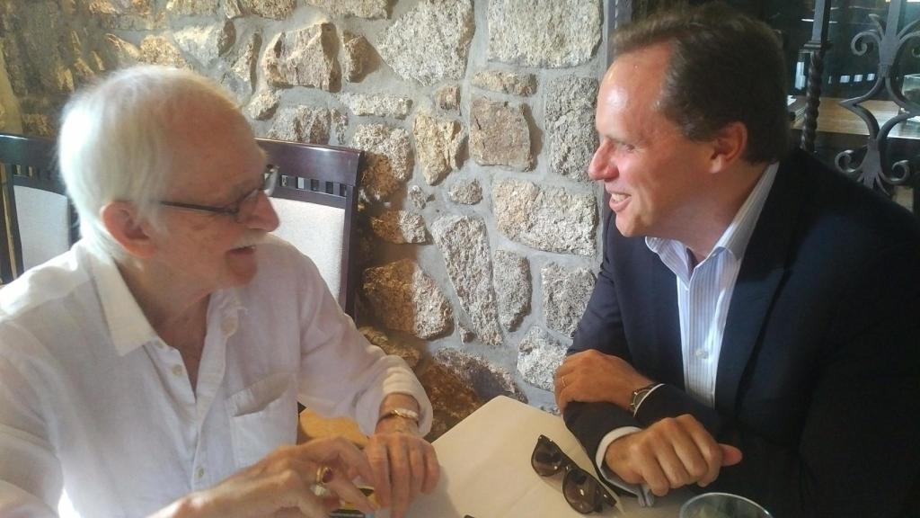 Antonio Escohotado y Daniel Lacalle durante la grabación de los vídeos.