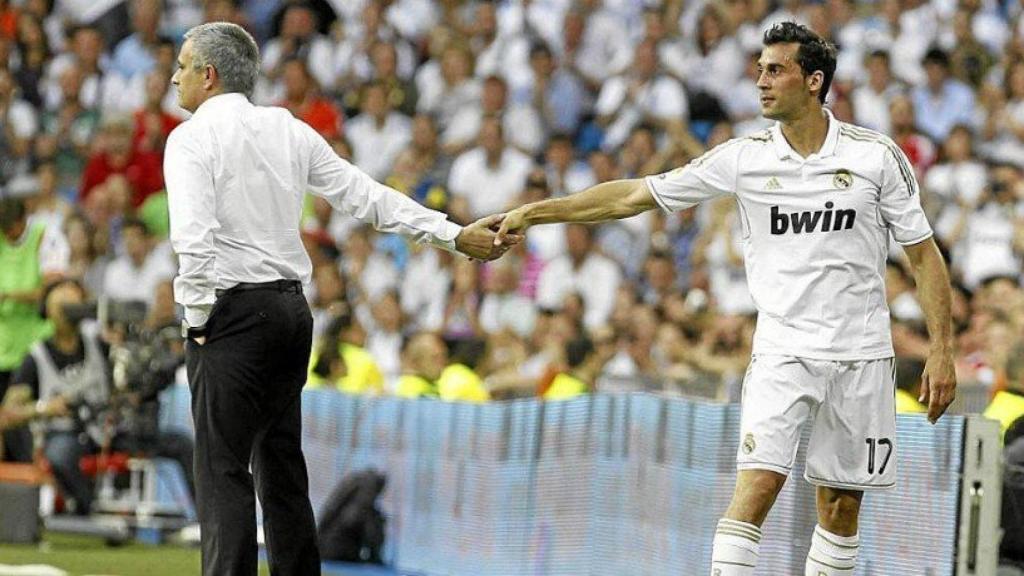 Arbeloa y Mourinho. Foto. Twitter (@aarbeloa17)