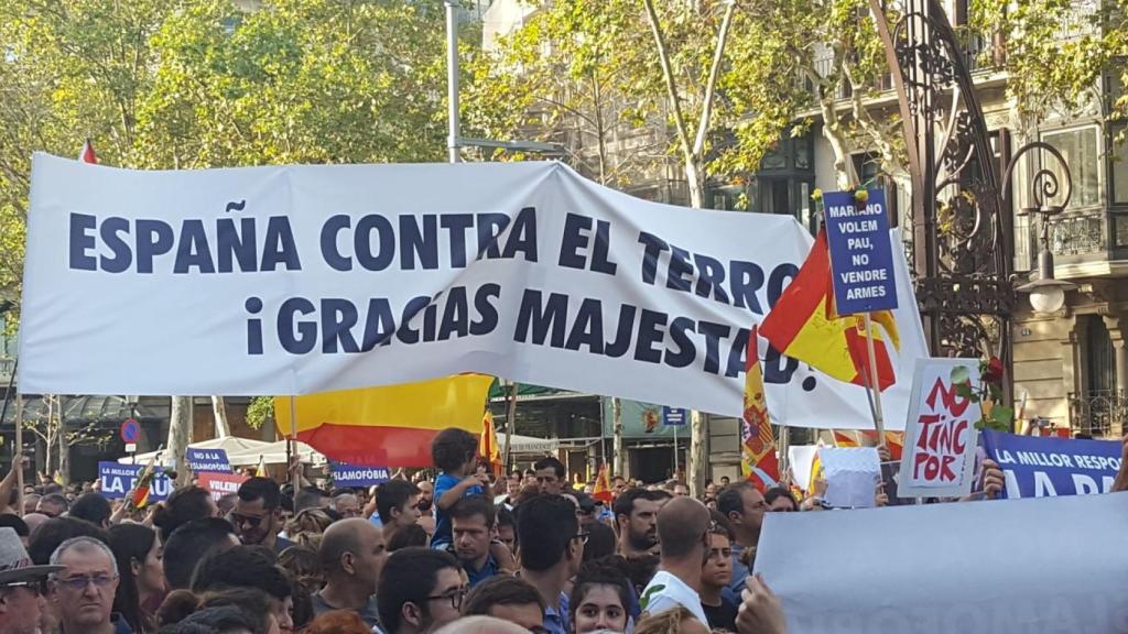 Pancarta a favor del rey.