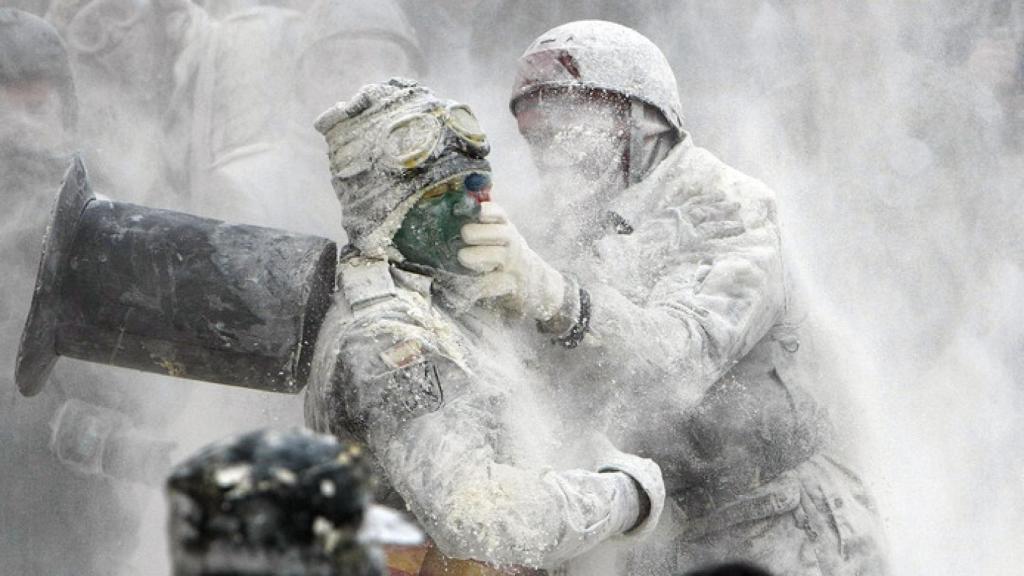 Personas durante la guerra de Harina y verduras.