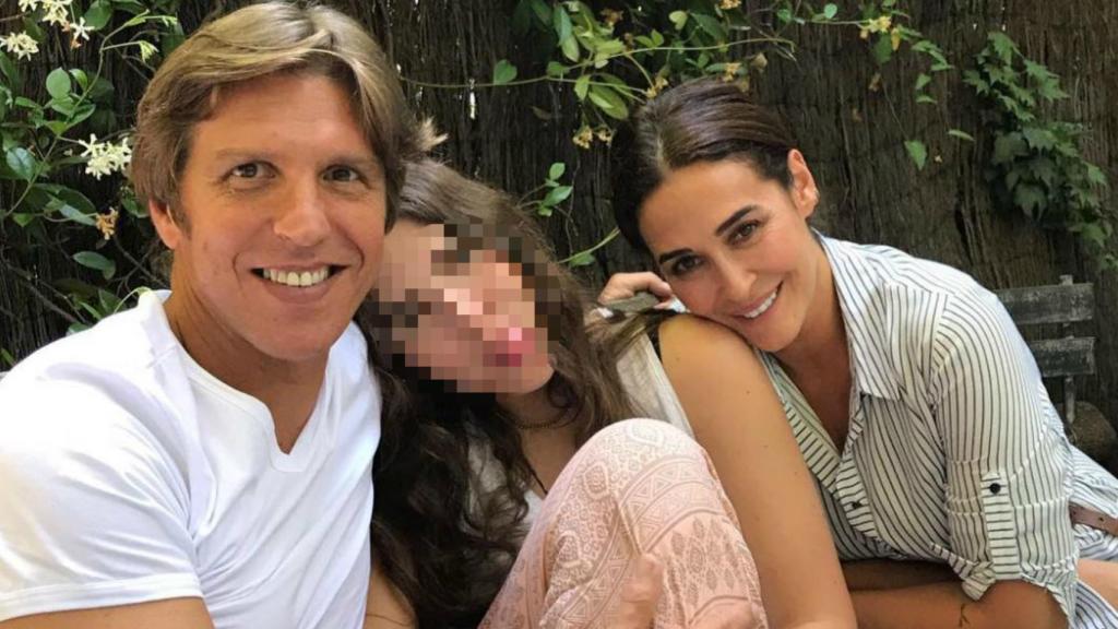 El Cordobés y Martín Berrocal junto a su hija.