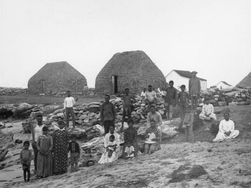 Un grupo de aborígenes en la isla de Niihau.