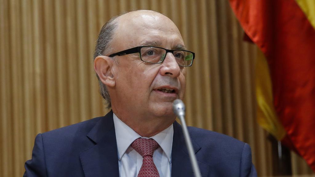 El ministro de Hacienda y Función Pública durante una comparecencia