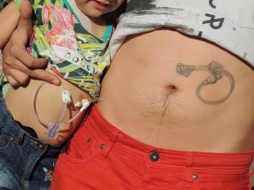 Jesús se tatuó para que Nora no se sintiera diferente.