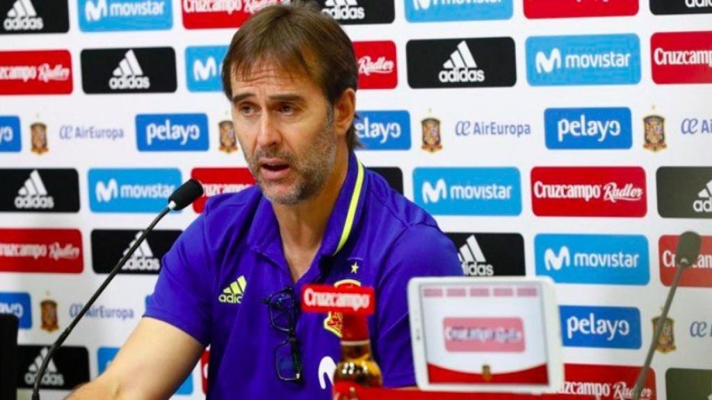 Julen Lopetegui en rueda de prensa. Foto: Twitter (@Sefutbol)