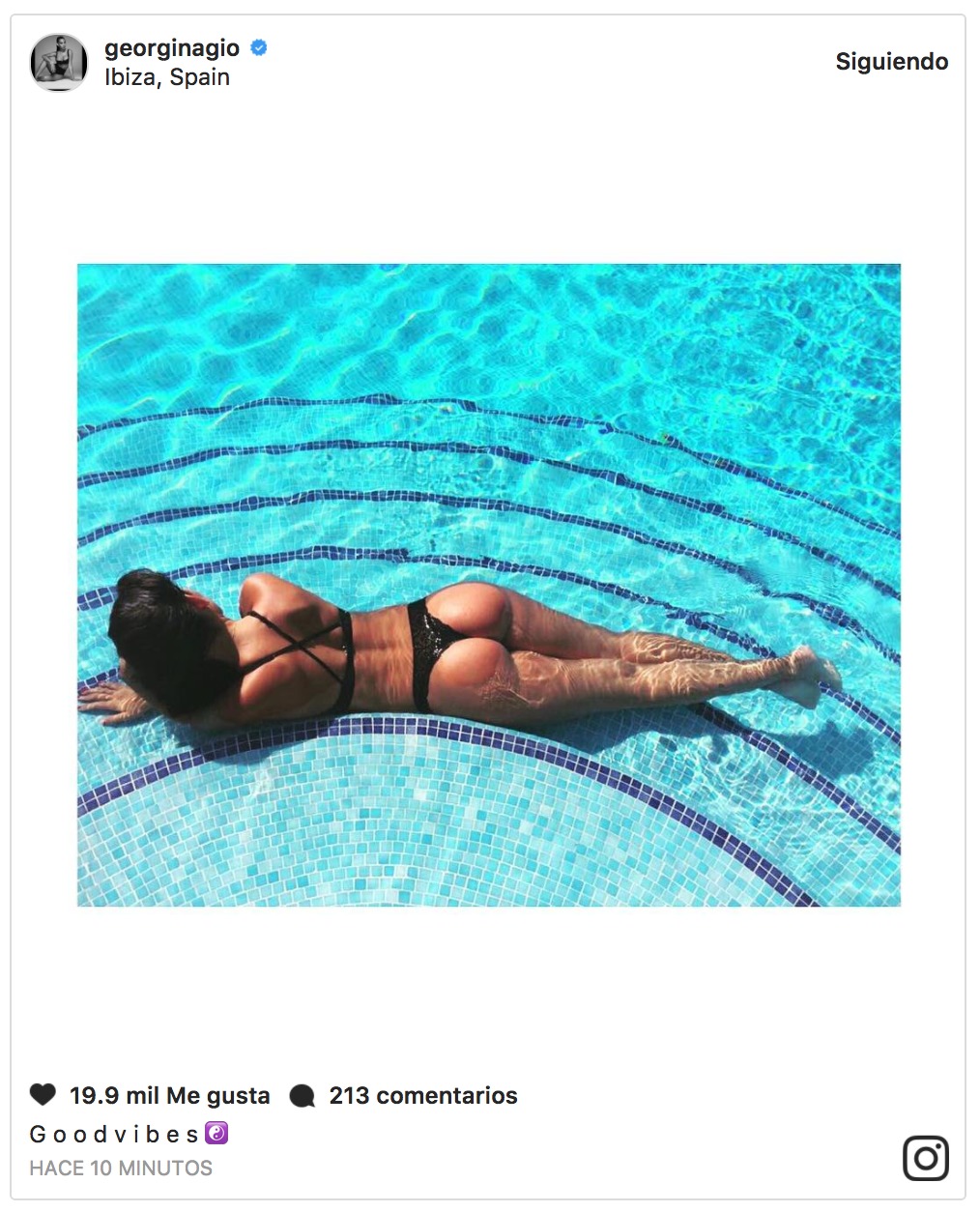 Georgina Rodríguez, en la piscina