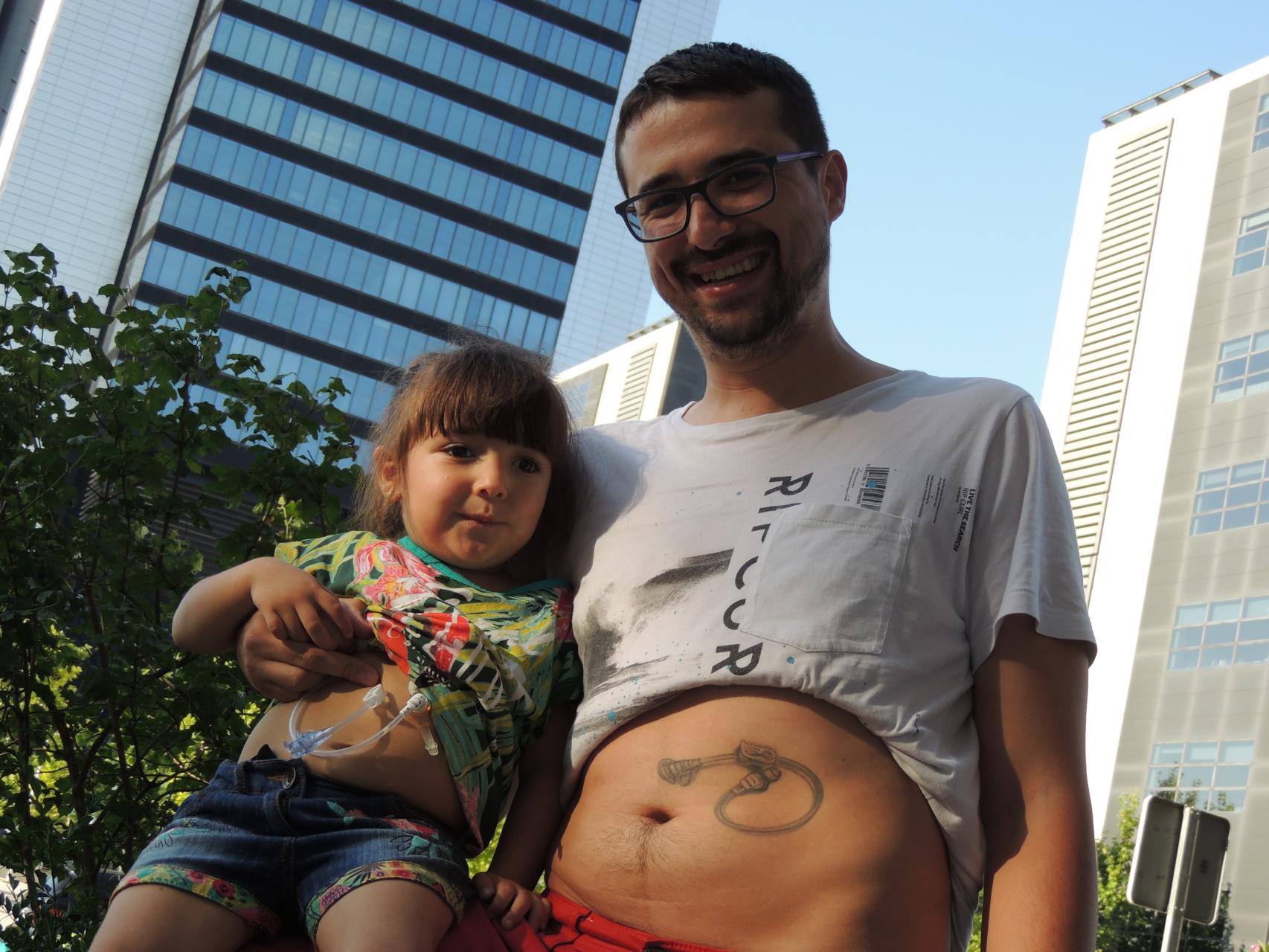 Jesús y su hija Nora, que cumplirá cuatro años en noviembre.