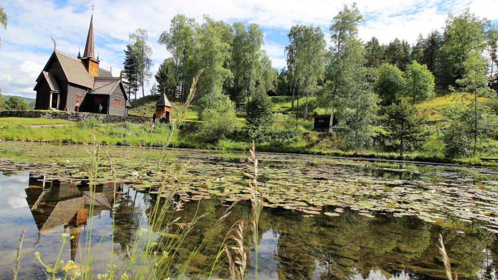 Uno de los edificios del museo al aire libre ubicado en Lillehammer.