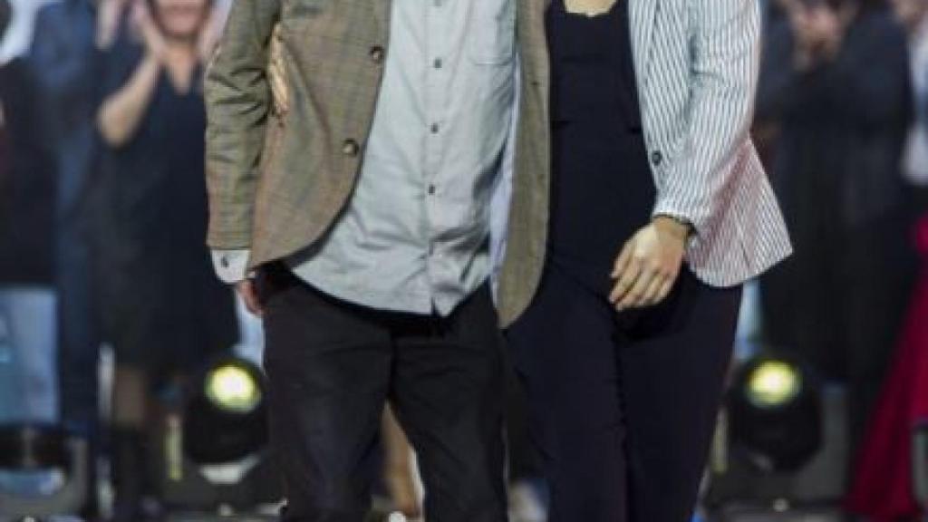 Salvador Sobral junto a su hermana, Luisa.