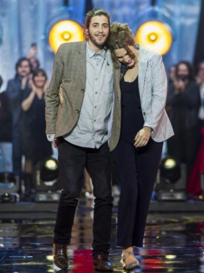 Salvador Sobral junto a su hermana, Luisa.
