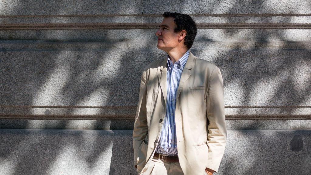 Minder también fue corresponsal del Financial Times.