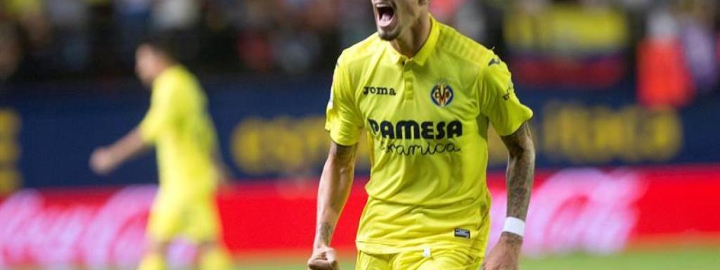 Castillejo celebra un gol en el Estadio de la Cerámica