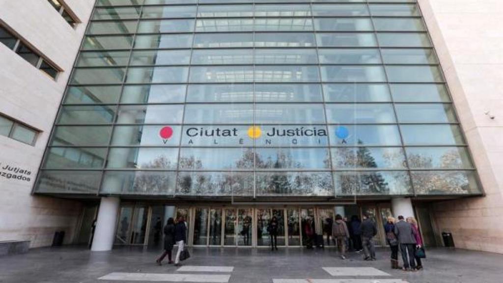 Fachada de la Ciudad de la Justicia de Valencia.