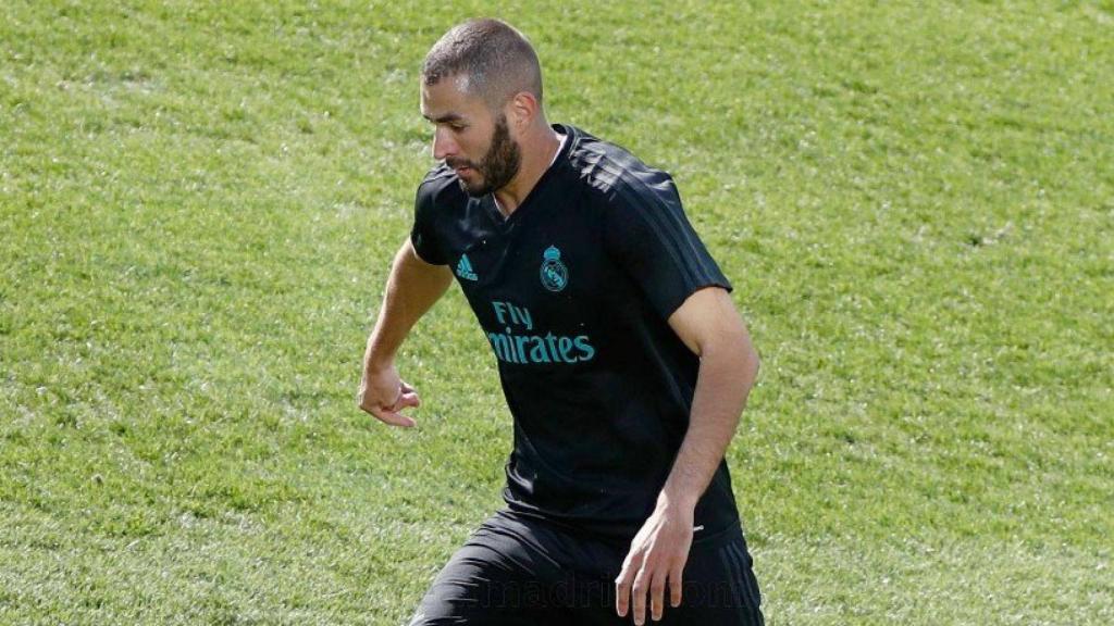 Karim Benzema entrena en Valdebebas
