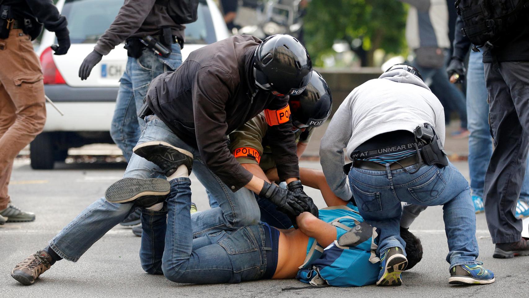 La policía ha llevado a cabo detenciones por las protestas.