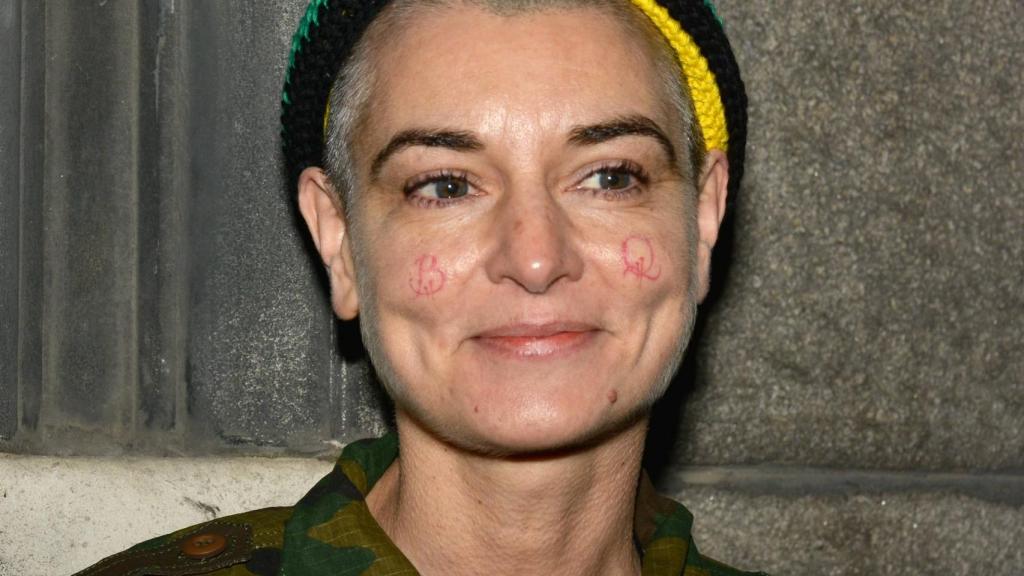 Sinead O'Connor durante un debate en el Trinity College en 2014