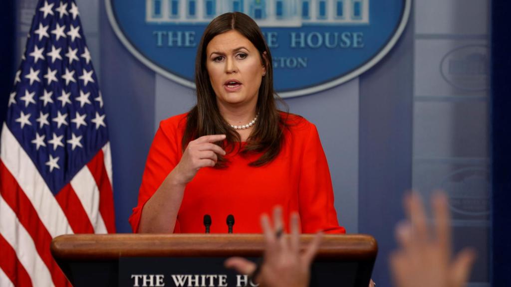 Sarah Huckabee portavoz de la Casa Blanca.