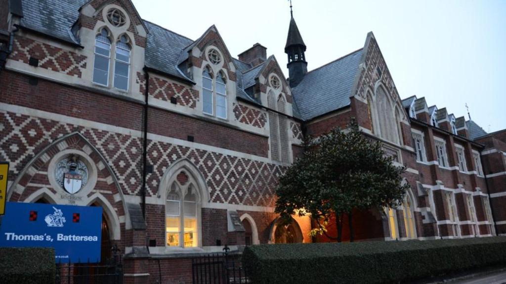 Imagen del colegio al que acude George.