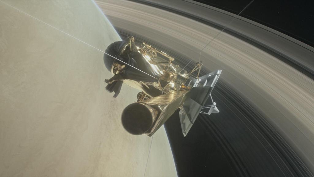 Ilustración de Cassini entre Saturno y sus anillos en su etapa final.