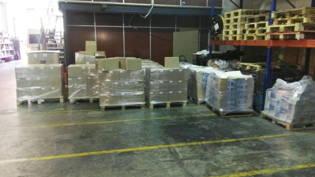 Las cajas con carteles y folletos de propaganda del referéndum incautados por la Guardia Civil.