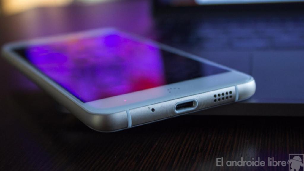 Las franjas de plástico de tu móvil son más importantes de lo que crees