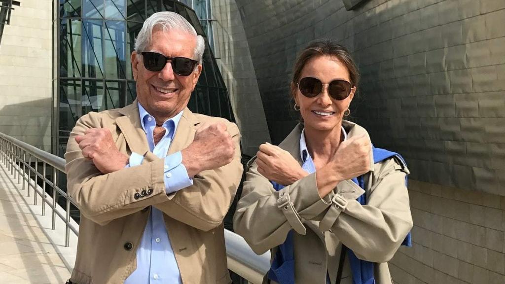 La pareja lucía un conjunto a juego.