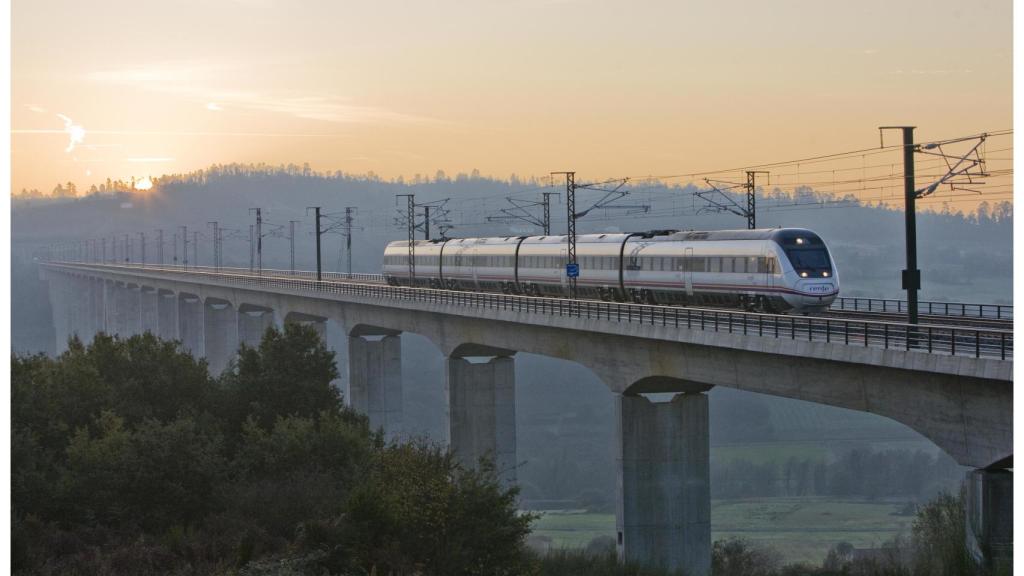 El tren es el medio de transporte más sostenible, solo por detrás de la bicicleta.