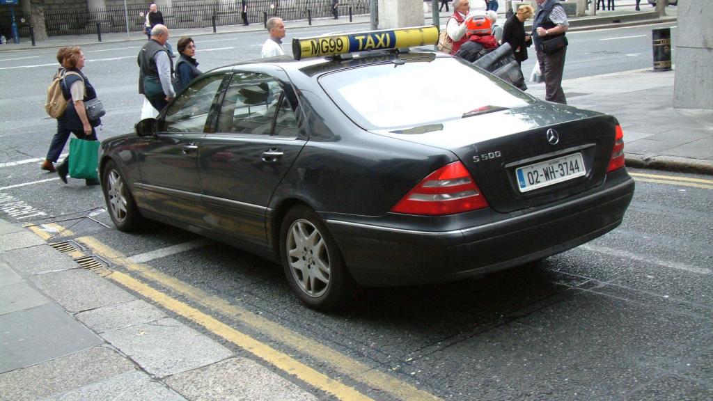 El coche-taxi que utiliza Michael O'Leary para circular por el carril de autobús.