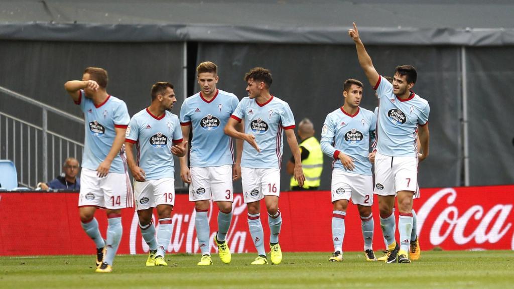 Los jugadores del Celta celebran un gol en Balaídos.