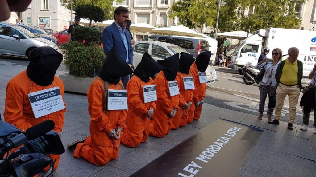 El presidente de Hazte Oir Ignacio Arsuaga protesta en el centro de Madrid.