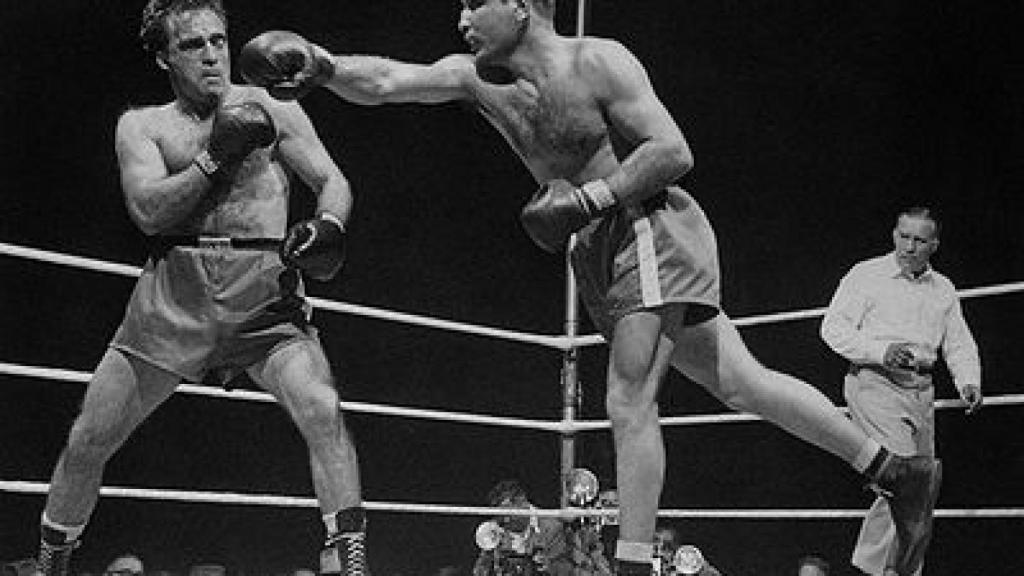 Jake LaMotta, en un combate con Marcel Cerdan.