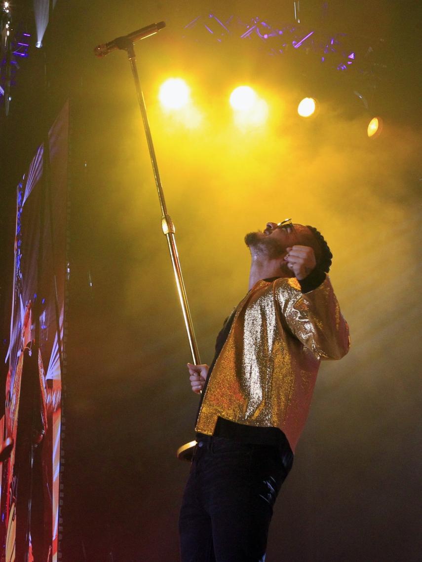 Maluma calentando el ambiente del Palacio.