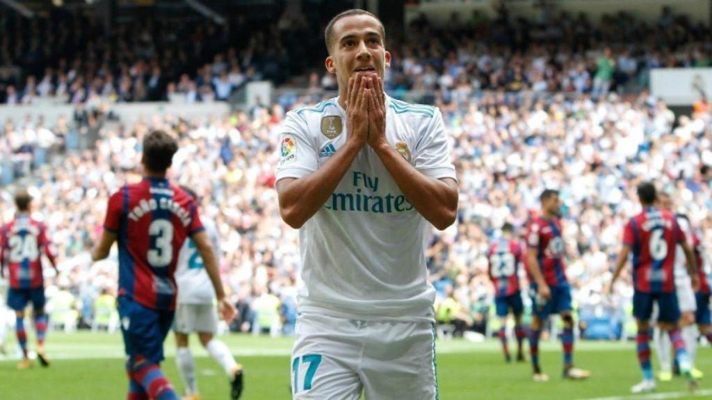 Lucas Vázquez se lamenta tras una ocasión fallada ante el Levante. Foto: Manu Laya / El Bernabéu