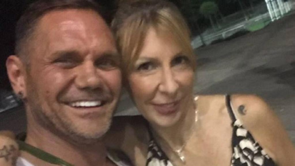 Aran Aznar muy sonriente junto a Nacho Vidal.