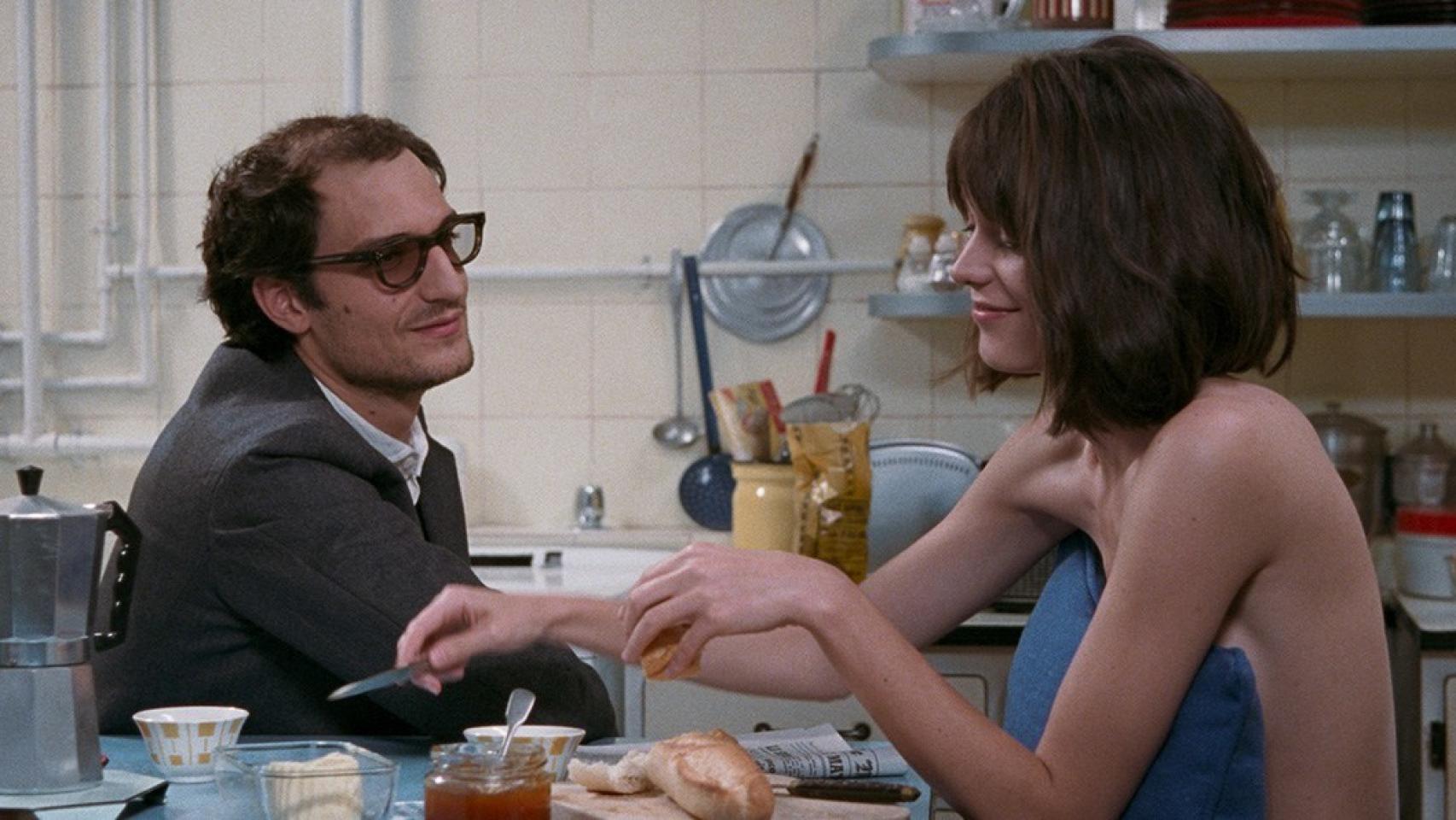 Godard y Anne Wiazemsky en Le redoutable. Fotograma de la película.